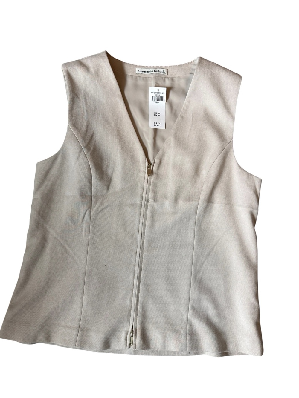 NWT Abercrombie Tailored Front Zip Vest Top | Quiet Luxury | Neutral Minimalist - Picture 2 of 12
